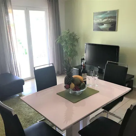 Fortuna Apartament Lumbarda